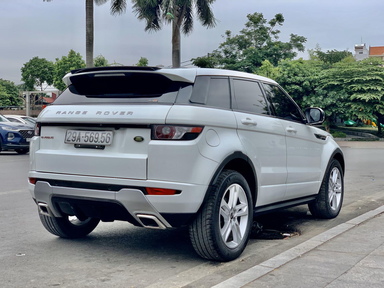 LandRover Evoque Dynamic 2012 - Cần bán gấp LandRover Evoque Dynamic đời 2012, màu trắng, xe nhập