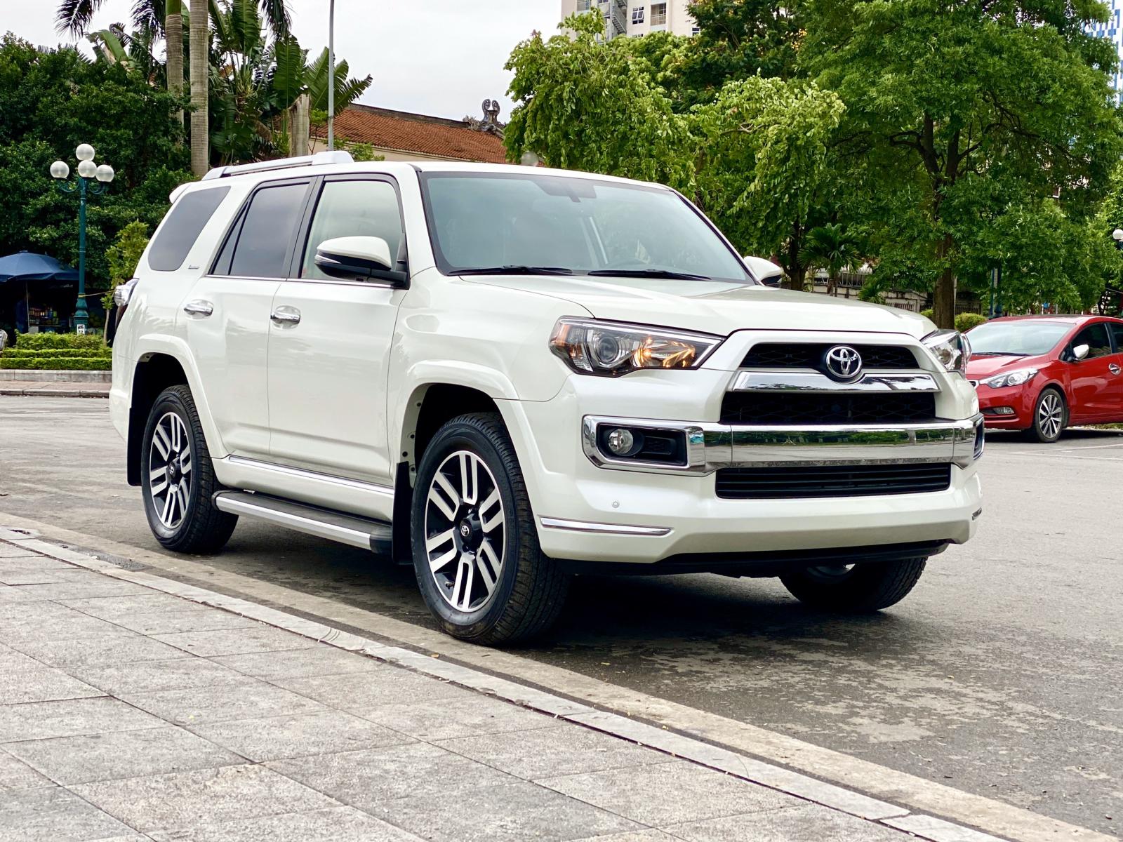 Toyota 4 Runner Limited 2018 - Cần bán Toyota 4 Runner Limited đời 2018, màu trắng, xe nhập