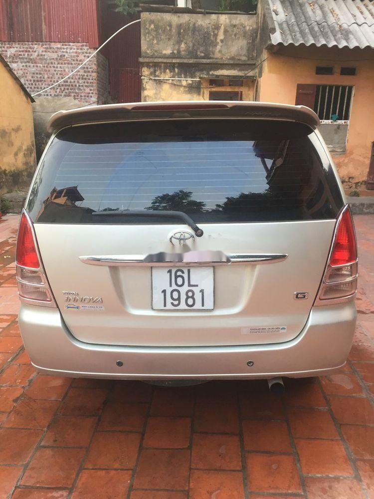 Toyota Innova MT 2006 - Cần bán xe Toyota Innova MT đời 2006, màu bạc chính chủ, 273 triệu