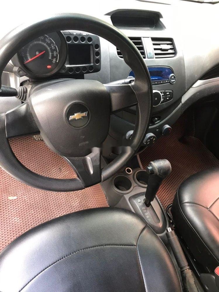 Chevrolet Spark   2011 - Bán Chevrolet Spark sản xuất năm 2011, màu trắng, nhập khẩu, xe còn mới