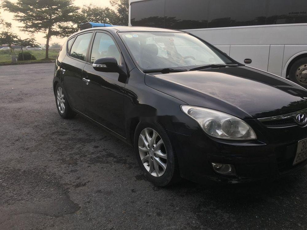 Hyundai i30 2010 - Cần bán Hyundai i30 năm sản xuất 2010, màu đen, xe nhập số tự động