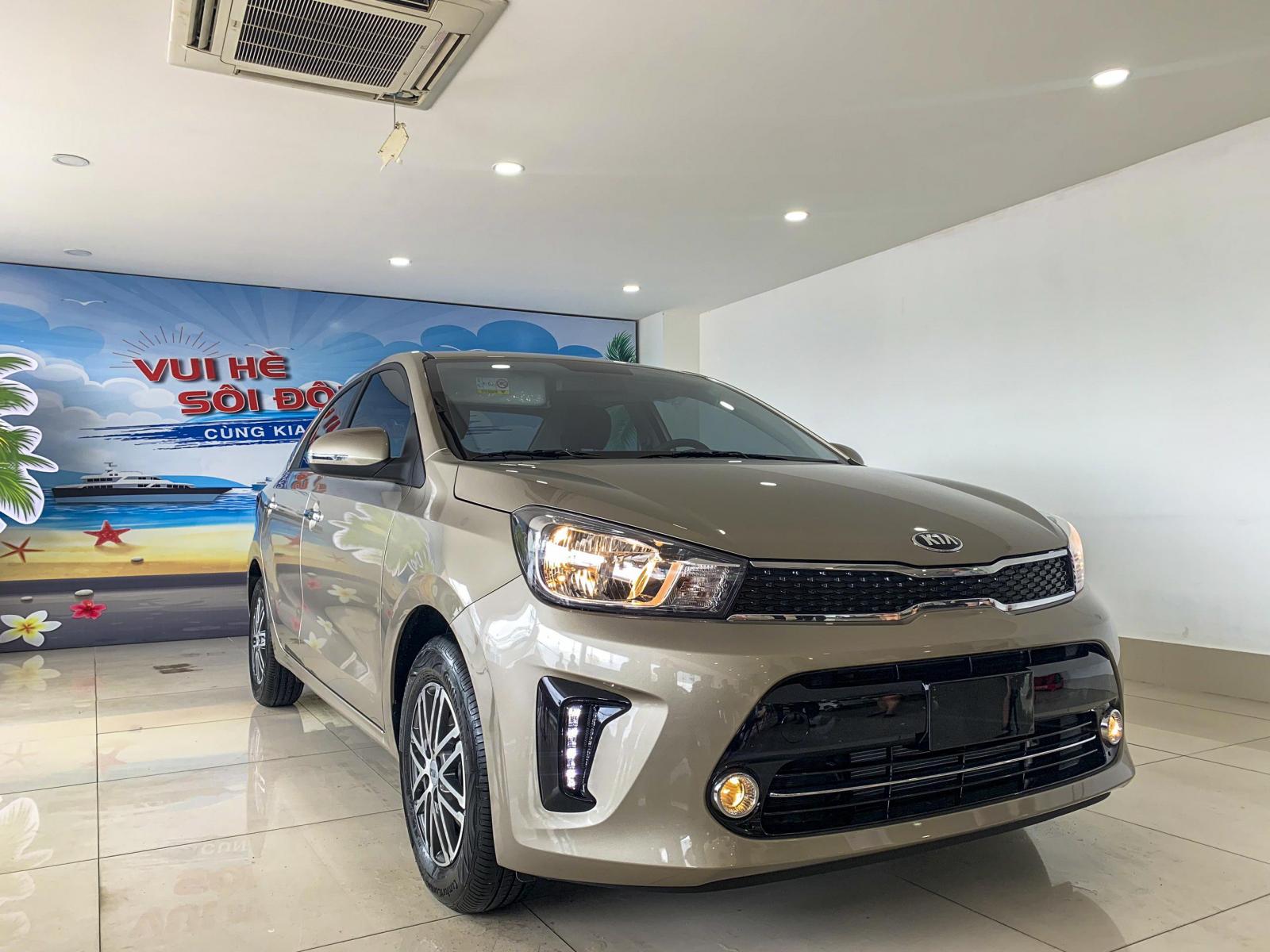 Kia Rio 2019 - Cần bán xe Kia Rio đời 2019, màu vàng