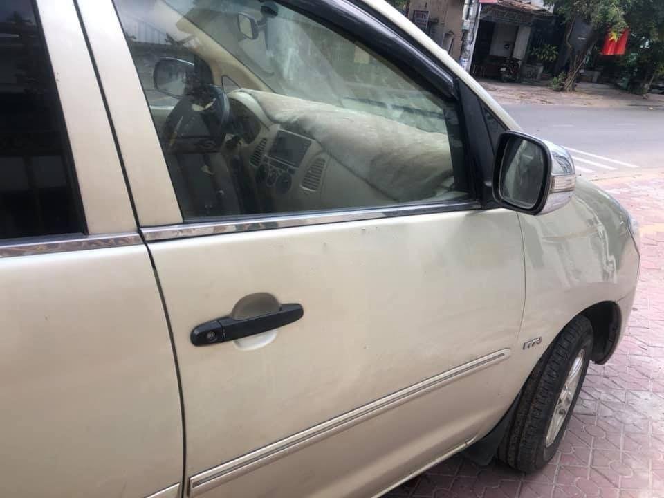 Toyota Innova    2006 - Cần bán gấp Toyota Innova năm 2006, nhập khẩu nguyên chiếc