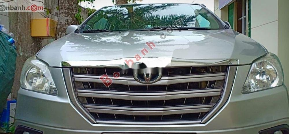 Toyota Innova   2.0E   2014 - Bán xe Toyota Innova 2.0E sản xuất năm 2014, giá 430tr