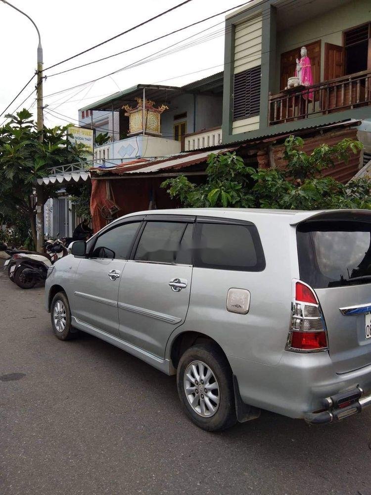 Toyota Innova   E  2013 - Bán ô tô Toyota Innova E năm 2013, màu bạc chính chủ, giá chỉ 460 triệu