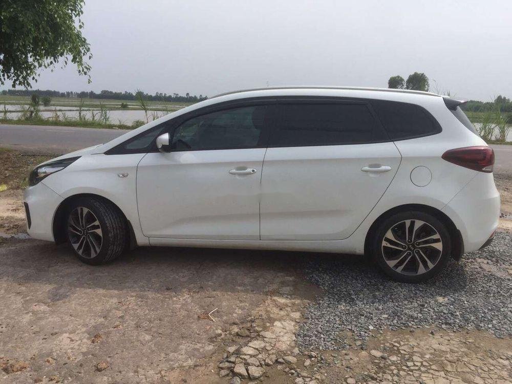 Kia Rondo 2017 - Cần bán gấp Kia Rondo 2017, màu trắng, nhập khẩu