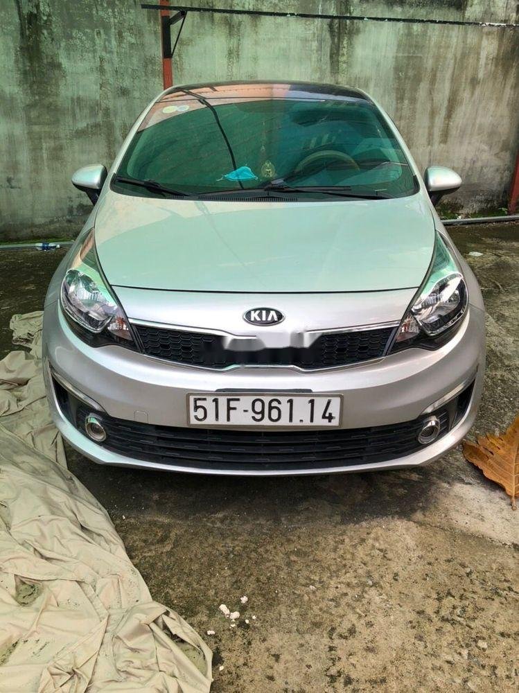 Kia Rio   2016 - Cần bán gấp Kia Rio năm sản xuất 2016, màu bạc