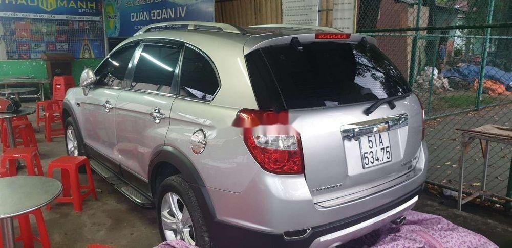 Chevrolet Captiva 2013 - Bán Chevrolet Captiva sản xuất 2013, màu bạc còn mới