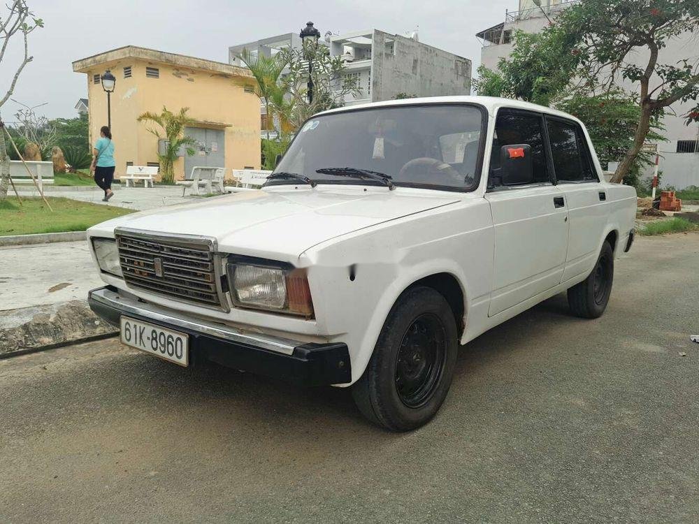 Lada 2107 1986 - Bán Lada 2107 đời 1986, màu trắng, 35tr