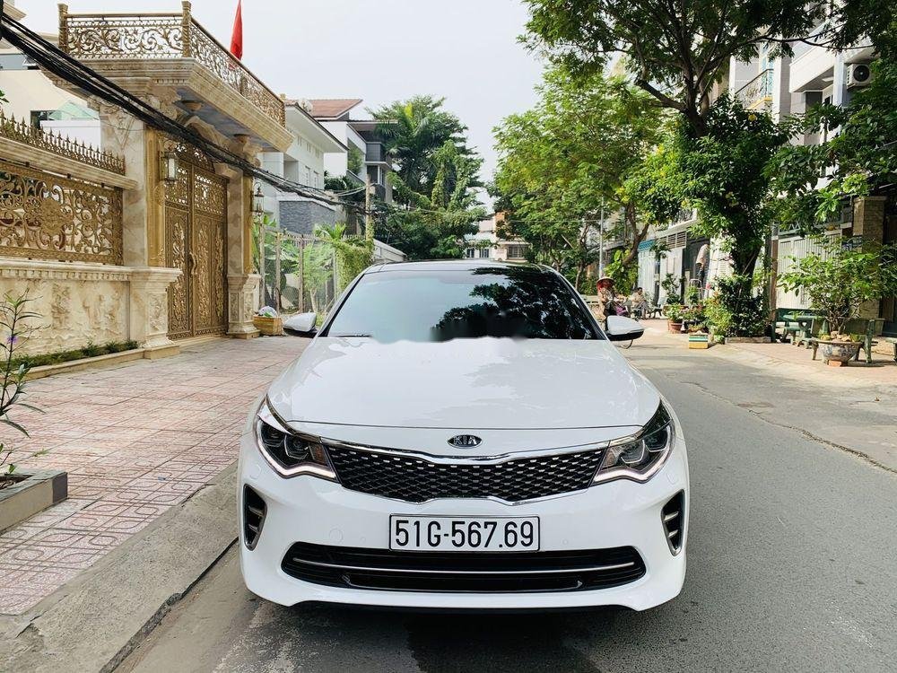 Kia Optima 2018 - Bán Kia Optima GTline sản xuất năm 2018, màu trắng còn mới, giá tốt