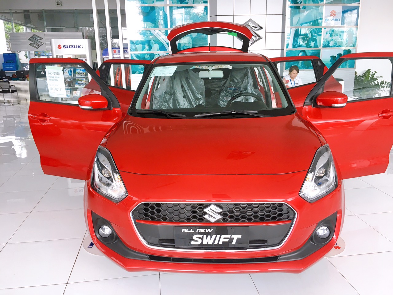 Suzuki Swift CVT 2019 - Cần bán xe Suzuki Swift CVT sản xuất 2019, màu đỏ, xe nhập