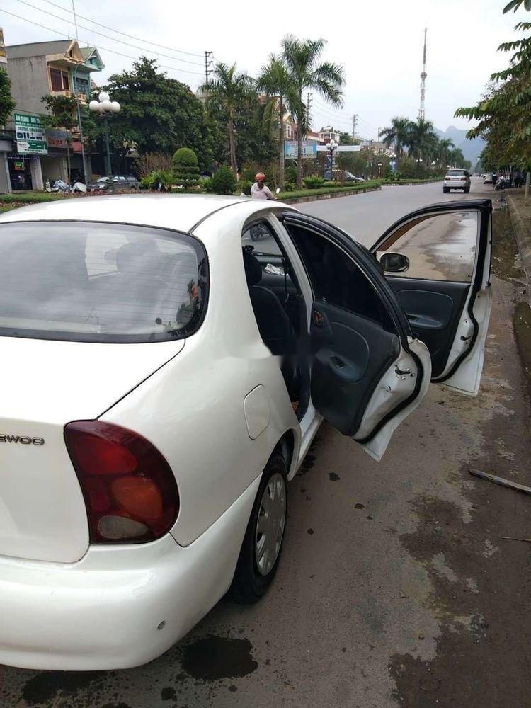 Daewoo Lanos 2002 - Cần bán xe Daewoo Lanos năm 2002, màu trắng