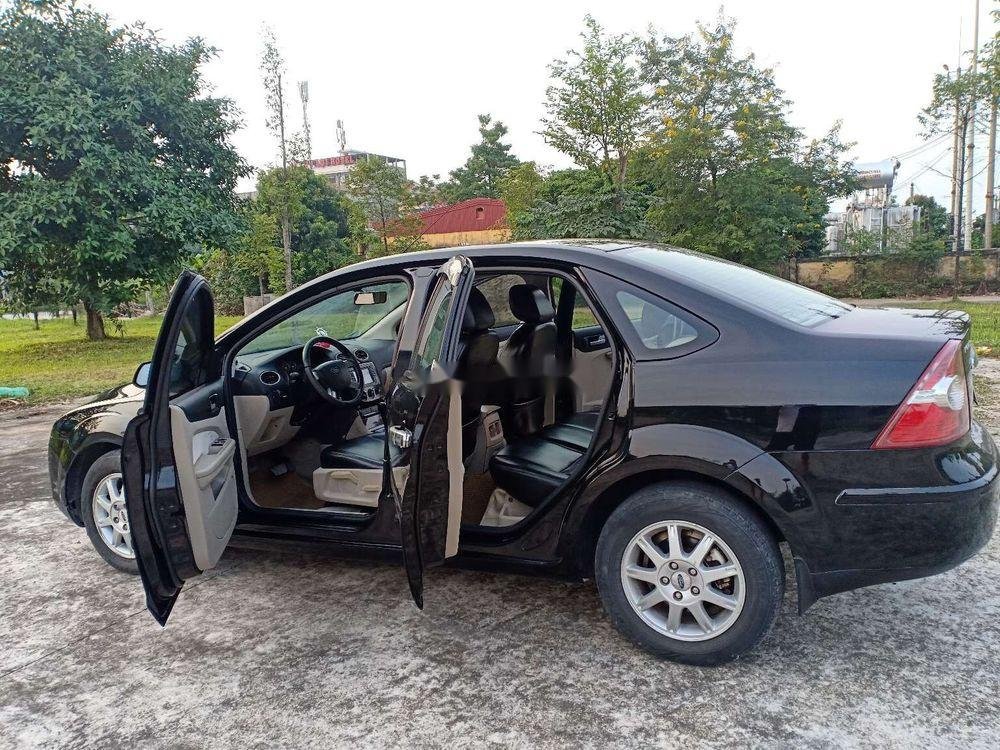 Ford Focus 2005 - Cần bán xe Ford Focus năm sản xuất 2005, giá 215tr xe nguyên bản