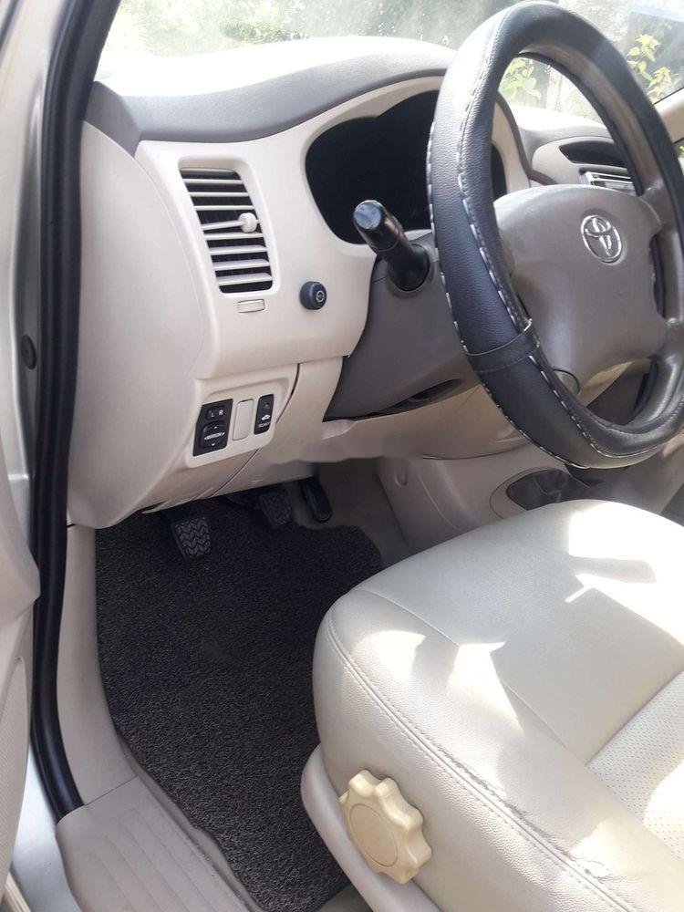 Toyota Innova     2007 - Bán Toyota Innova 2007, màu bạc, 308 triệu