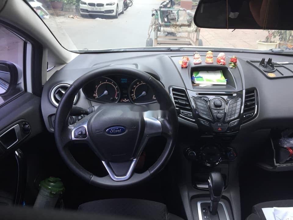 Ford Fiesta 2015 - Cần bán Ford Fiesta sản xuất năm 2015 xe nguyên bản