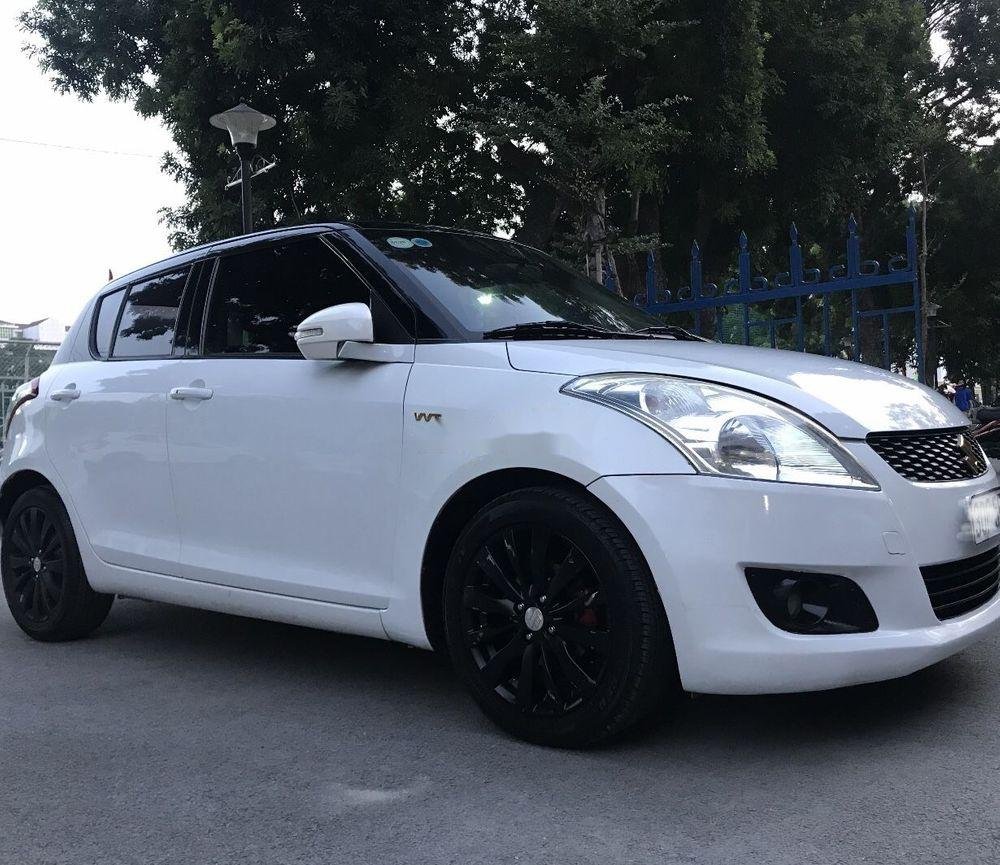 Suzuki Swift    2016 - Cần bán Suzuki Swift sản xuất năm 2016, màu trắng chính chủ