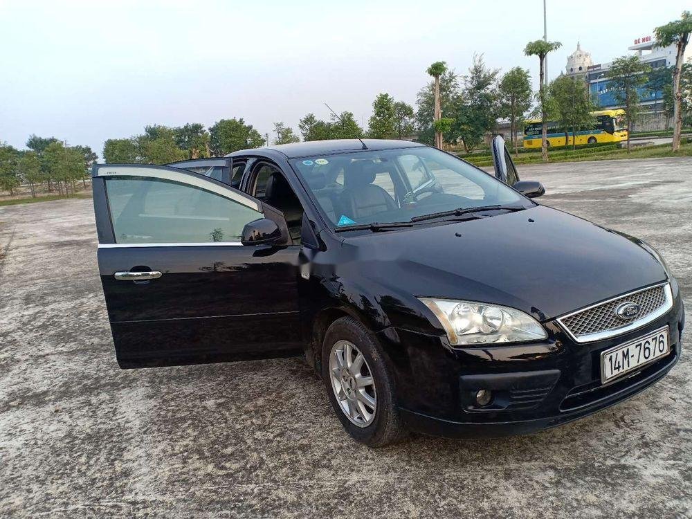 Ford Focus 2005 - Cần bán xe Ford Focus năm sản xuất 2005, giá 215tr xe nguyên bản
