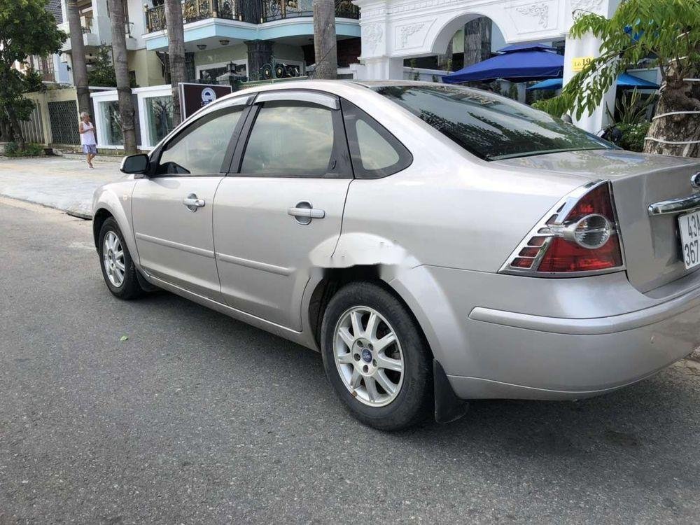 Ford Focus 2007 - Bán ô tô Ford Focus sản xuất năm 2007, màu bạc, xe nhập chính hãng