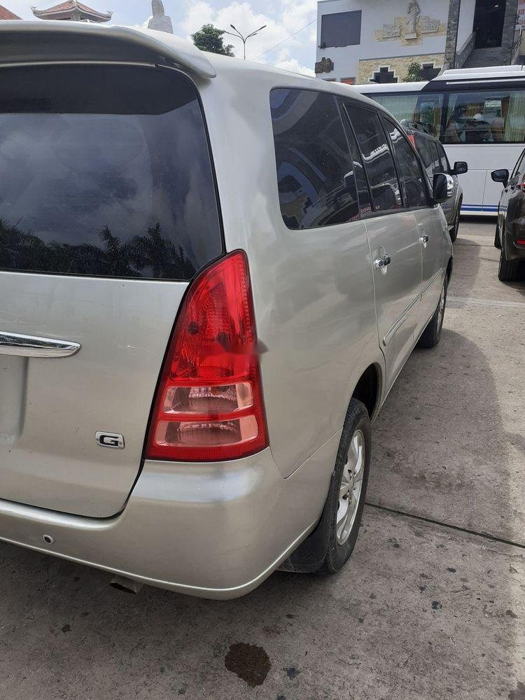 Toyota Innova MT 2006 - Bán ô tô Toyota Innova MT năm sản xuất 2006, màu bạc