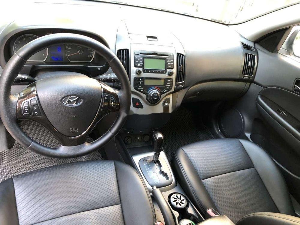 Hyundai i30 2009 - Cần bán lại xe Hyundai i30 CW năm sản xuất 2009, màu bạc, xe nhập, giá tốt