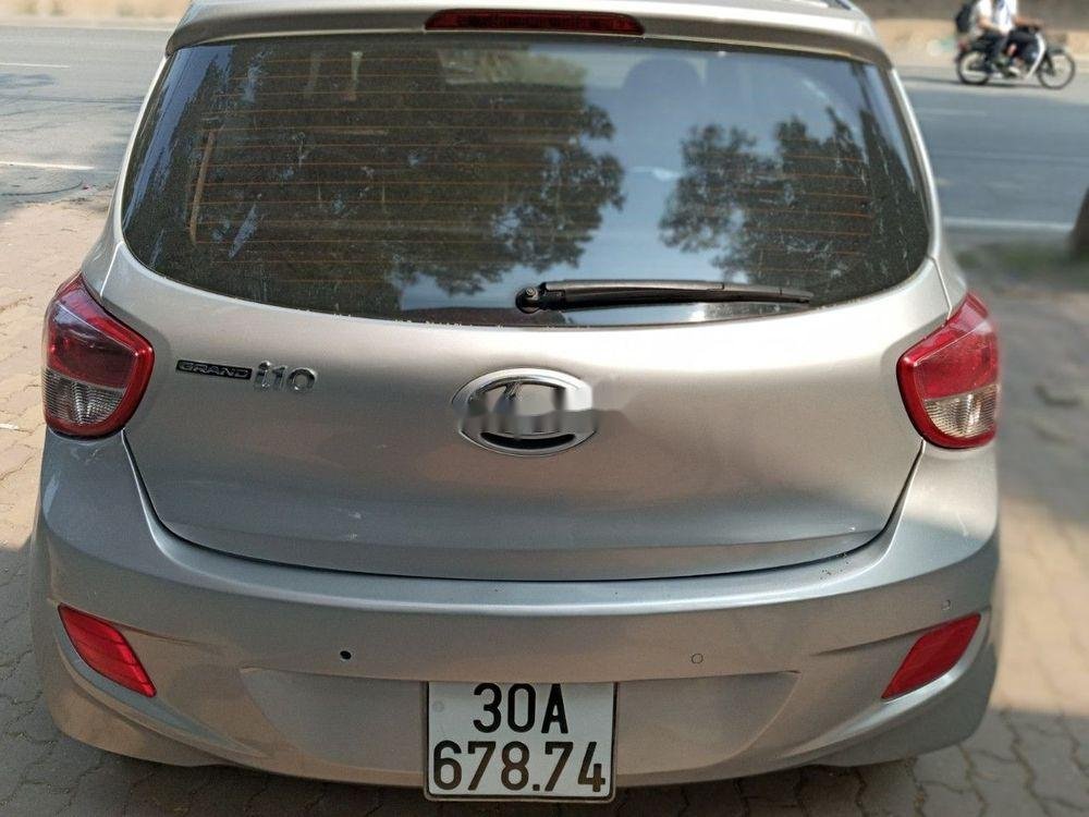 Hyundai Grand i10 2015 - Cần bán Hyundai Grand i10 1.0AT năm sản xuất 2015, màu bạc, nhập khẩu nguyên chiếc số tự động giá tốt