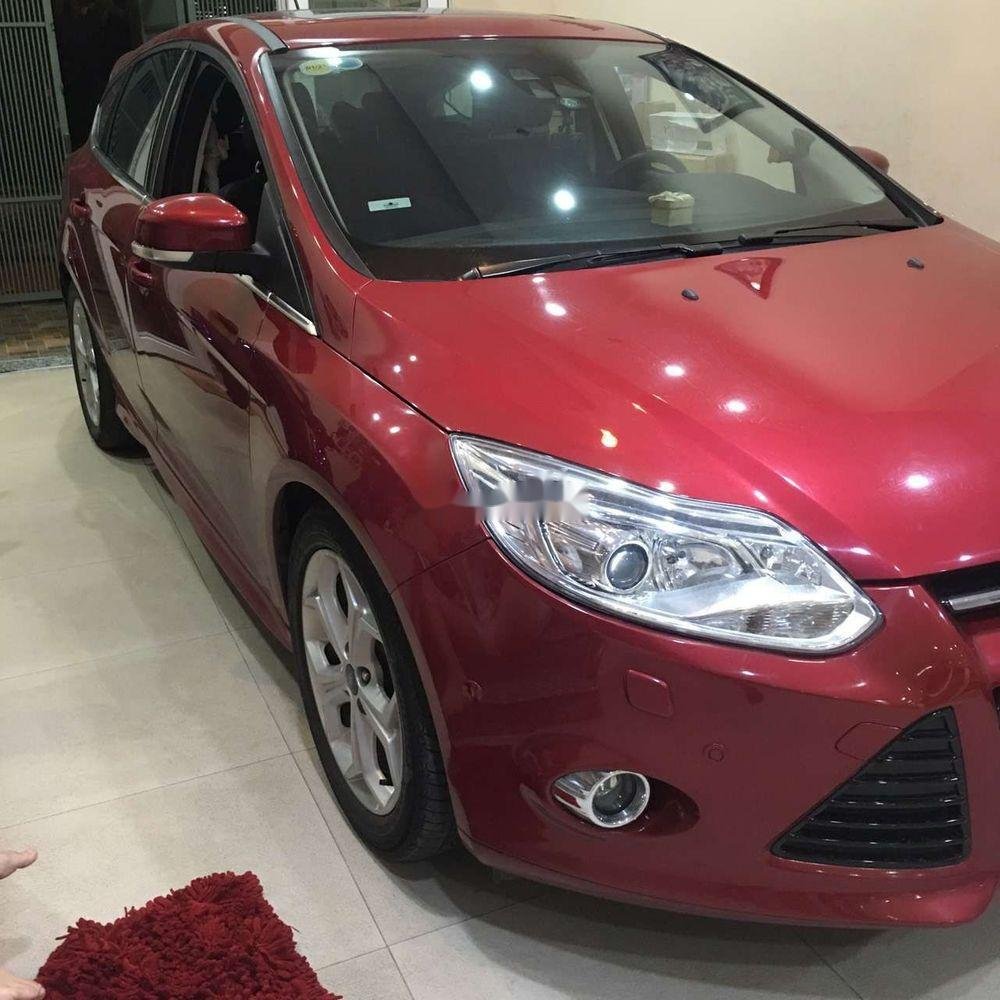 Ford Focus 2015 - Bán Ford Focus sản xuất năm 2015, màu đỏ, giá cạnh tranh