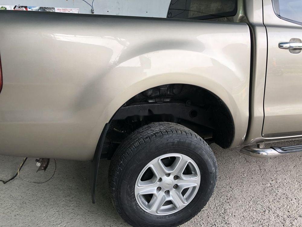 Ford Ranger   2013 - Cần bán Ford Ranger sản xuất 2013, màu vàng, số sàn