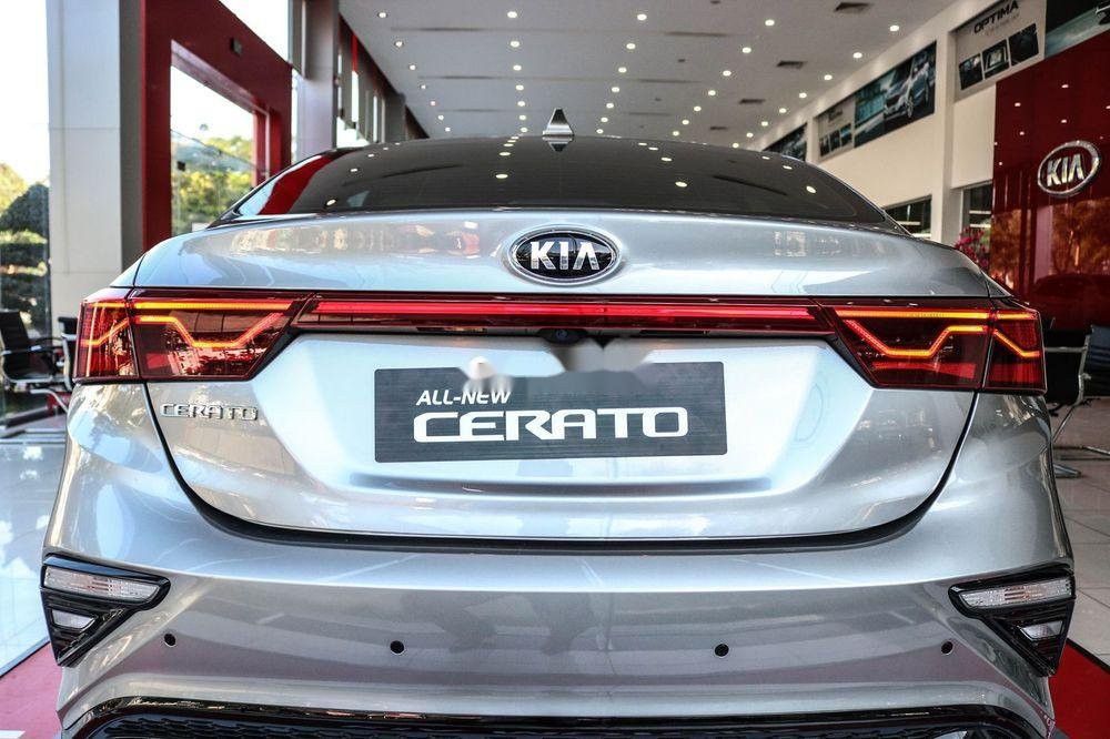 Kia Cerato   2019 - Bán Kia Cerato năm sản xuất 2019, màu bạc, giá chỉ 559 triệu