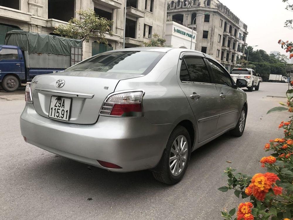 Toyota Vios   E  MT 2011 - Bán Toyota Vios E  MT năm sản xuất 2011, màu bạc chính chủ