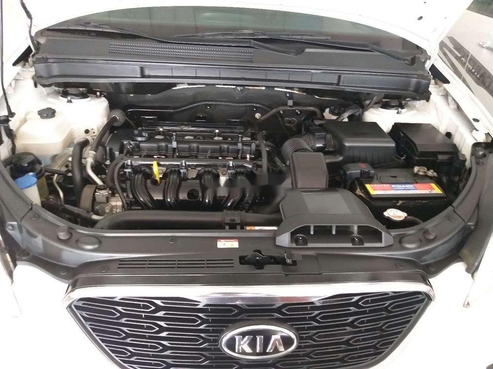 Kia Carens 2015 - Cần bán gấp Kia Carens 2.0MT 2015, màu trắng số sàn