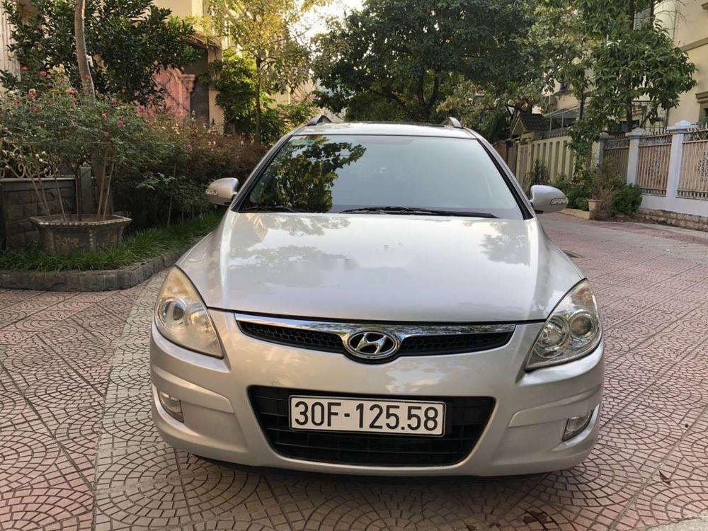 Hyundai i30 2009 - Cần bán lại xe Hyundai i30 CW năm sản xuất 2009, màu bạc, xe nhập, giá tốt