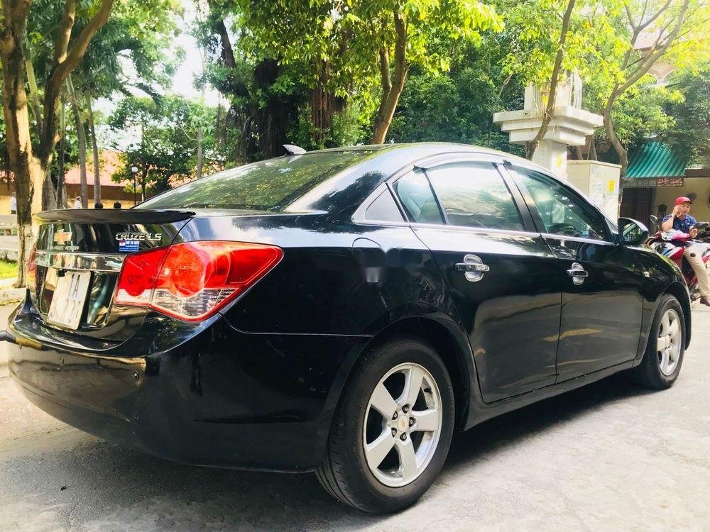 Chevrolet Cruze 2012 - Cần bán lại xe Chevrolet Cruze năm 2012, màu đen, 290 triệu