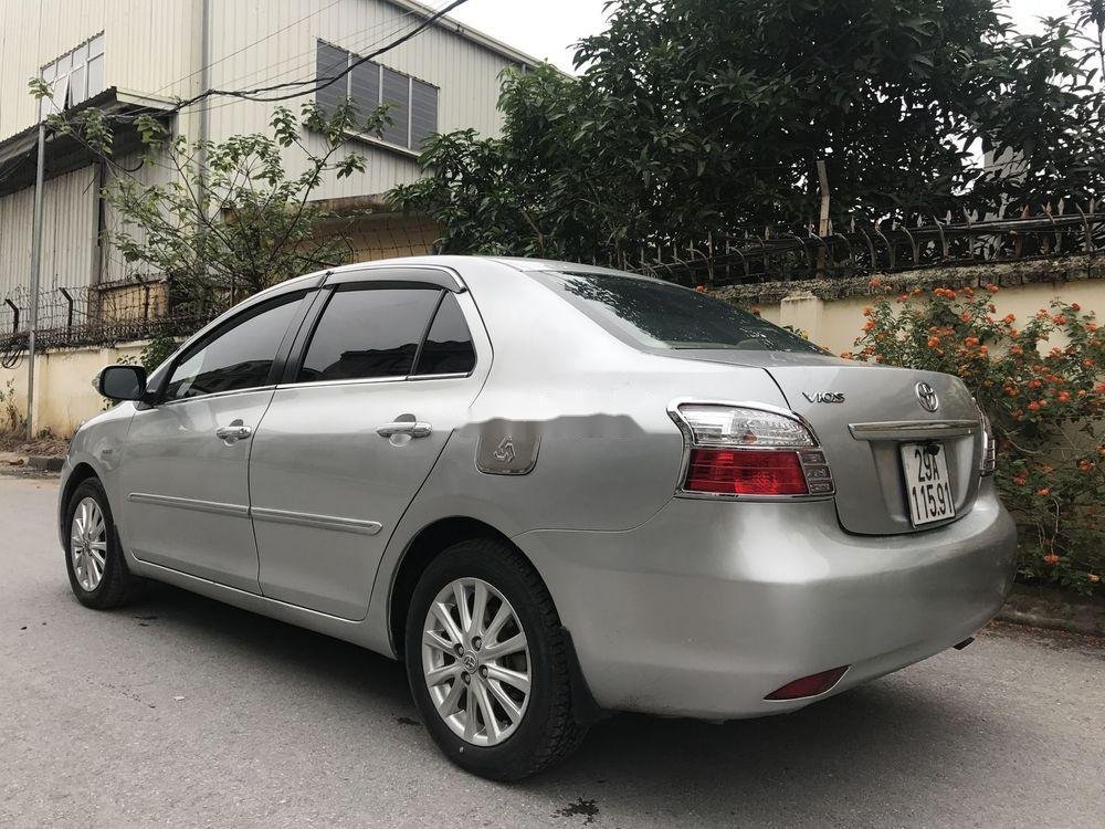 Toyota Vios   E  MT 2011 - Bán Toyota Vios E  MT năm sản xuất 2011, màu bạc chính chủ