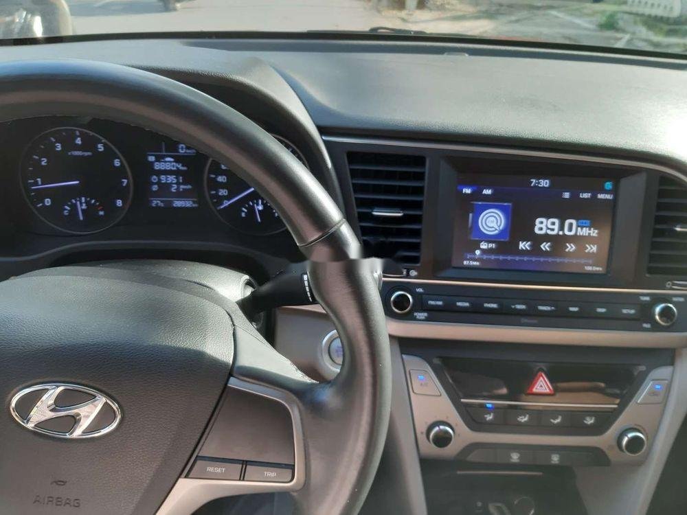 Hyundai Elantra    2016 - Bán ô tô Hyundai Elantra đời 2016, màu đỏ, xe nhập giá cạnh tranh