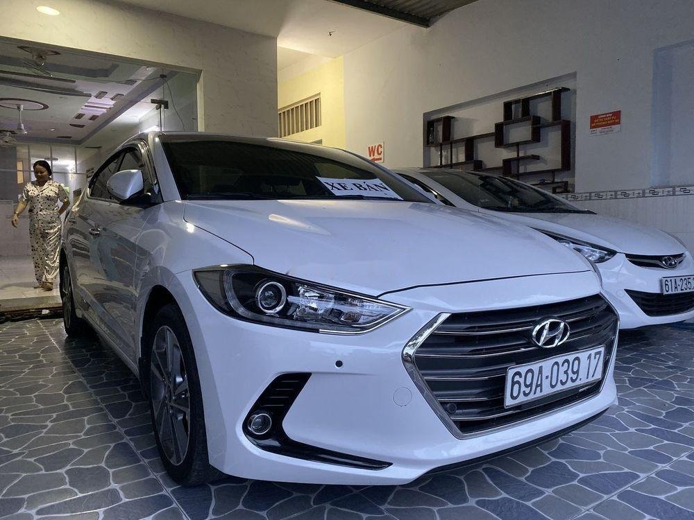 Hyundai Elantra 2016 - Bán Hyundai Elantra 2.0 GLS năm sản xuất 2016, màu trắng, giá tốt