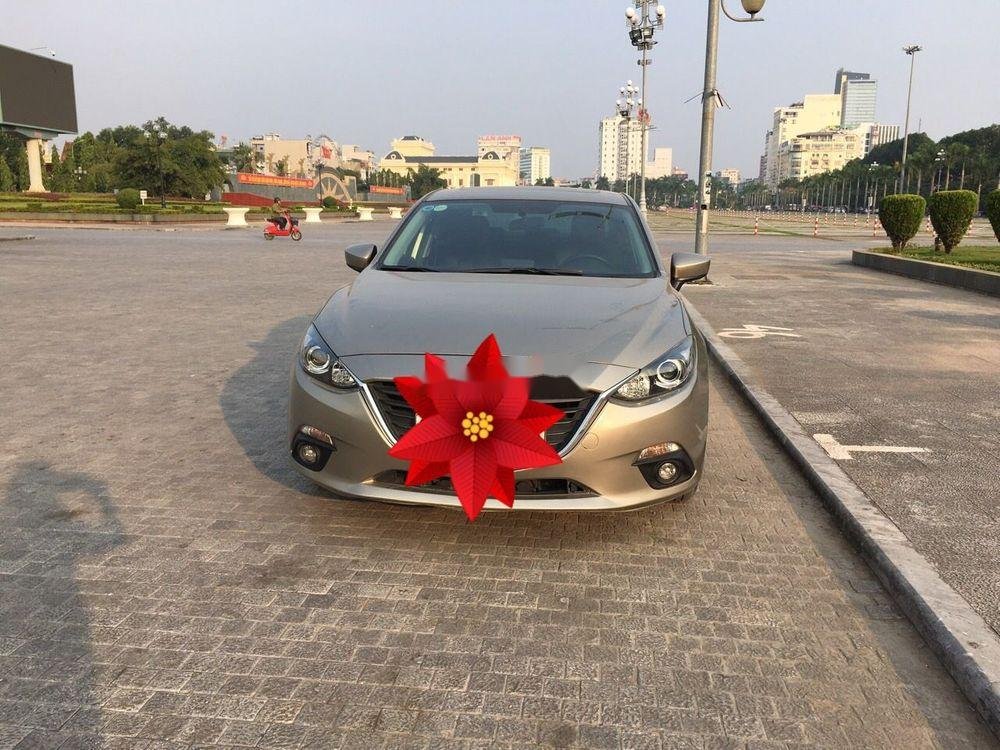 Mazda 3   2015 - Cần bán gấp Mazda 3 năm sản xuất 2015, xe mua từ mới