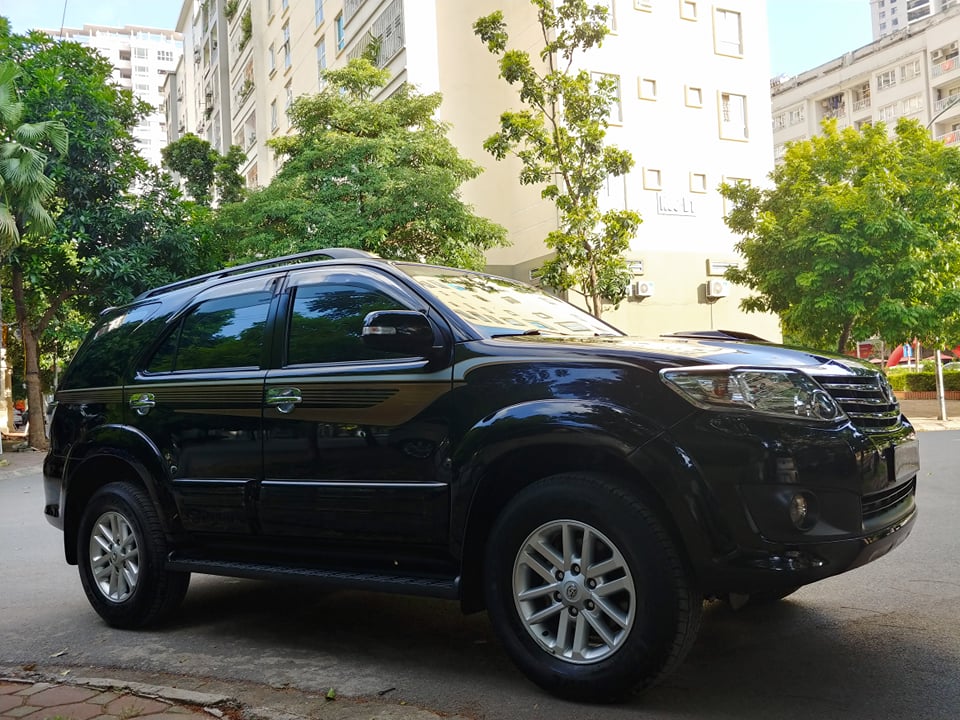 Toyota Fortuner G 2014 - Cần bán gấp Toyota G đời 2014, màu đen, giá tốt