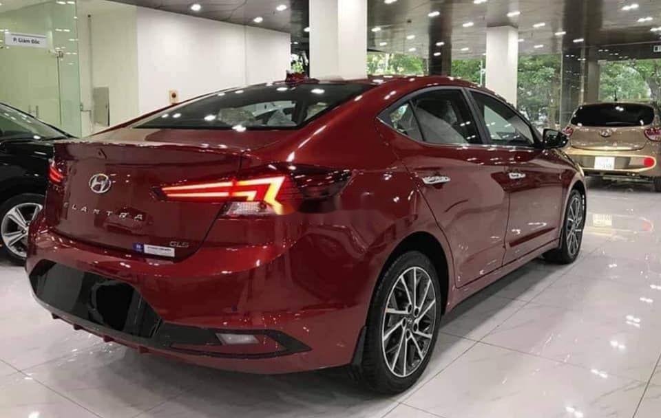 Hyundai Elantra   2019 - Bán Hyundai Elantra đời 2019, màu đỏ, góa tốt