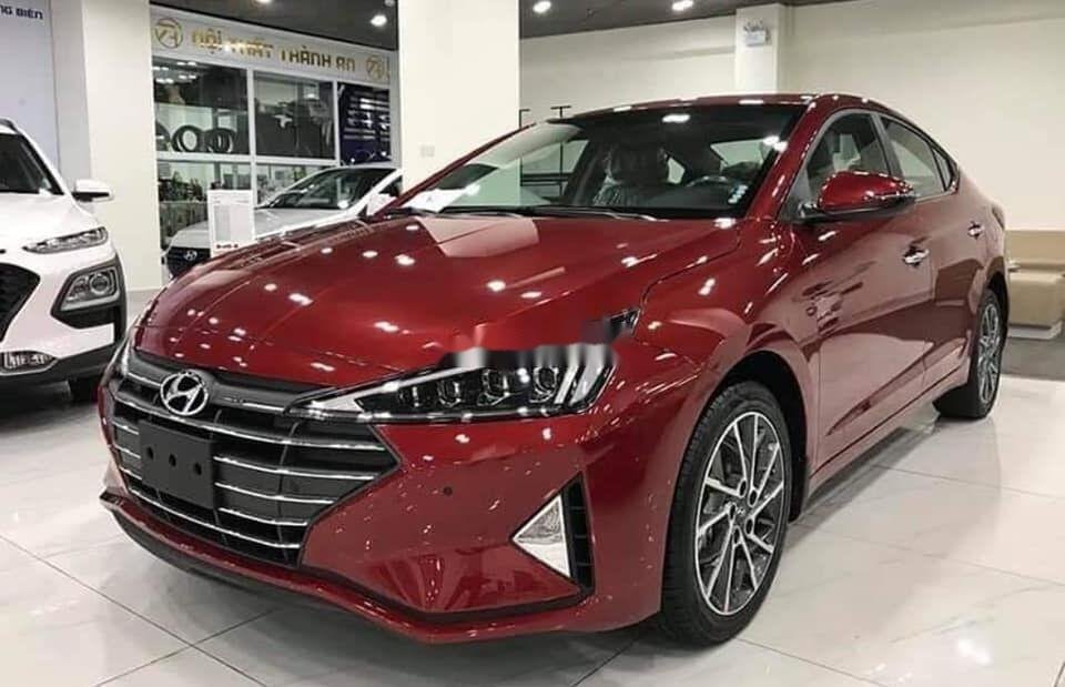 Hyundai Elantra   2019 - Bán Hyundai Elantra đời 2019, màu đỏ, góa tốt