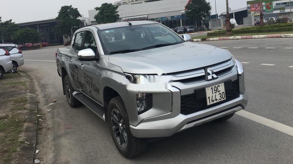 Mitsubishi Triton 2019 - Cần bán lại xe Mitsubishi Triton 4.4 AT đời 2019, xe nhập