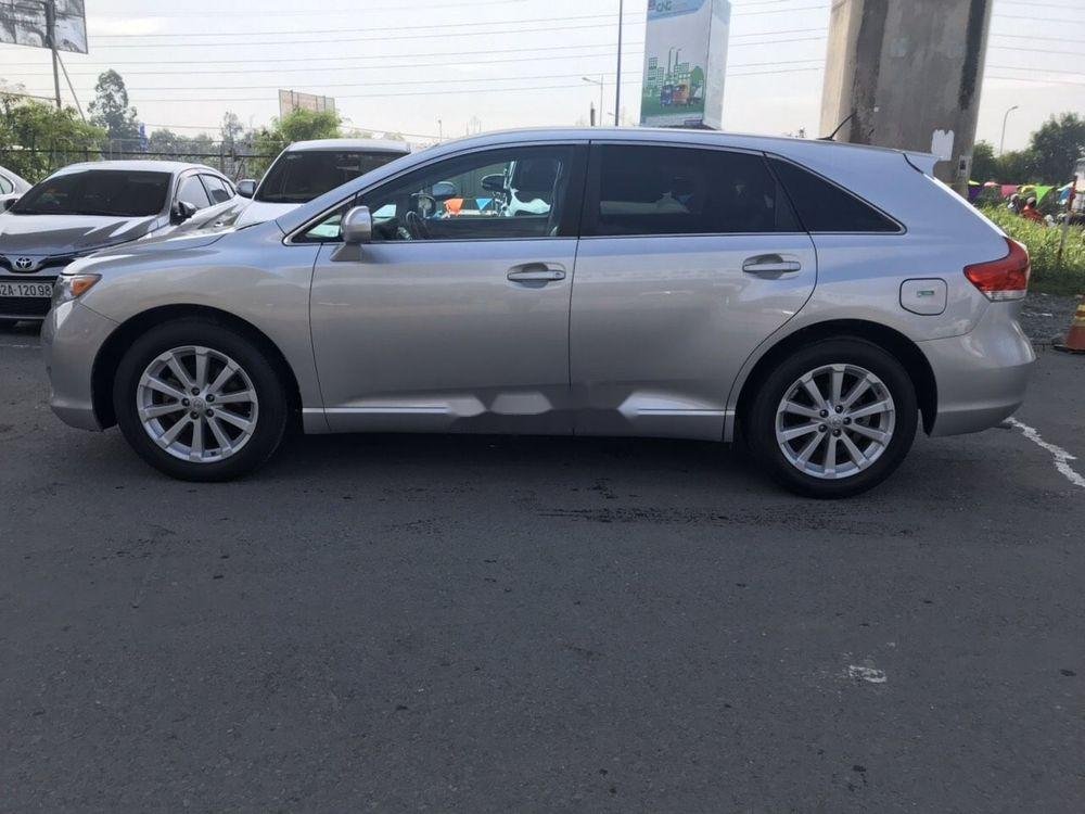 Toyota Venza 2009 - Cần bán xe Toyota Venza đời 2009, màu bạc chính chủ, giá chỉ 750 triệu xe nguyên bản