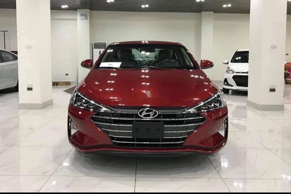 Hyundai Elantra   2019 - Bán Hyundai Elantra đời 2019, màu đỏ, góa tốt