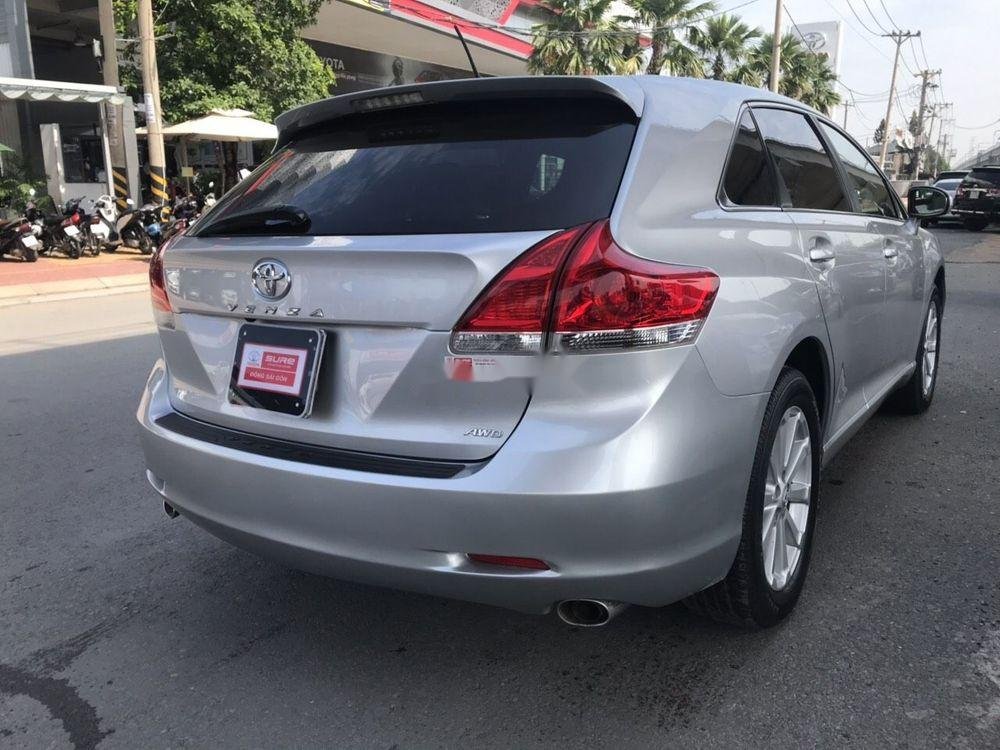 Toyota Venza 2009 - Cần bán xe Toyota Venza đời 2009, màu bạc chính chủ, giá chỉ 750 triệu xe nguyên bản