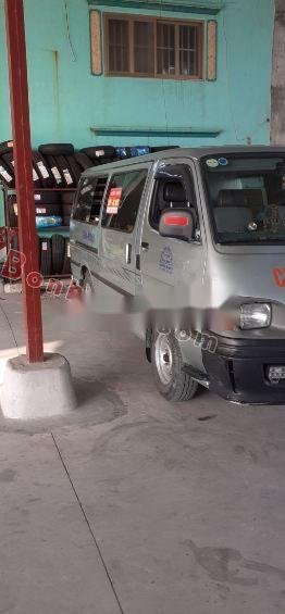 Toyota Hiace   2003 - Bán Toyota Hiace sản xuất năm 2003, màu bạc, xe còn mới, giá tốt