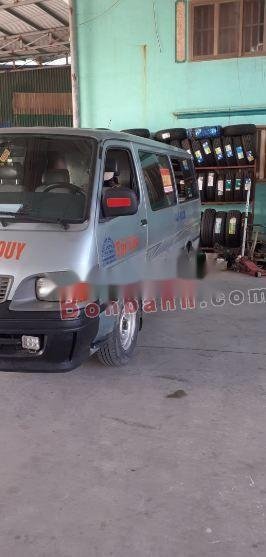 Toyota Hiace   2003 - Bán Toyota Hiace sản xuất năm 2003, màu bạc, xe còn mới, giá tốt