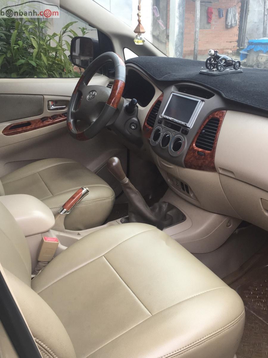 Toyota Innova 2007 - Bán Toyota Innova đời 2007, màu vàng, xe gia đình