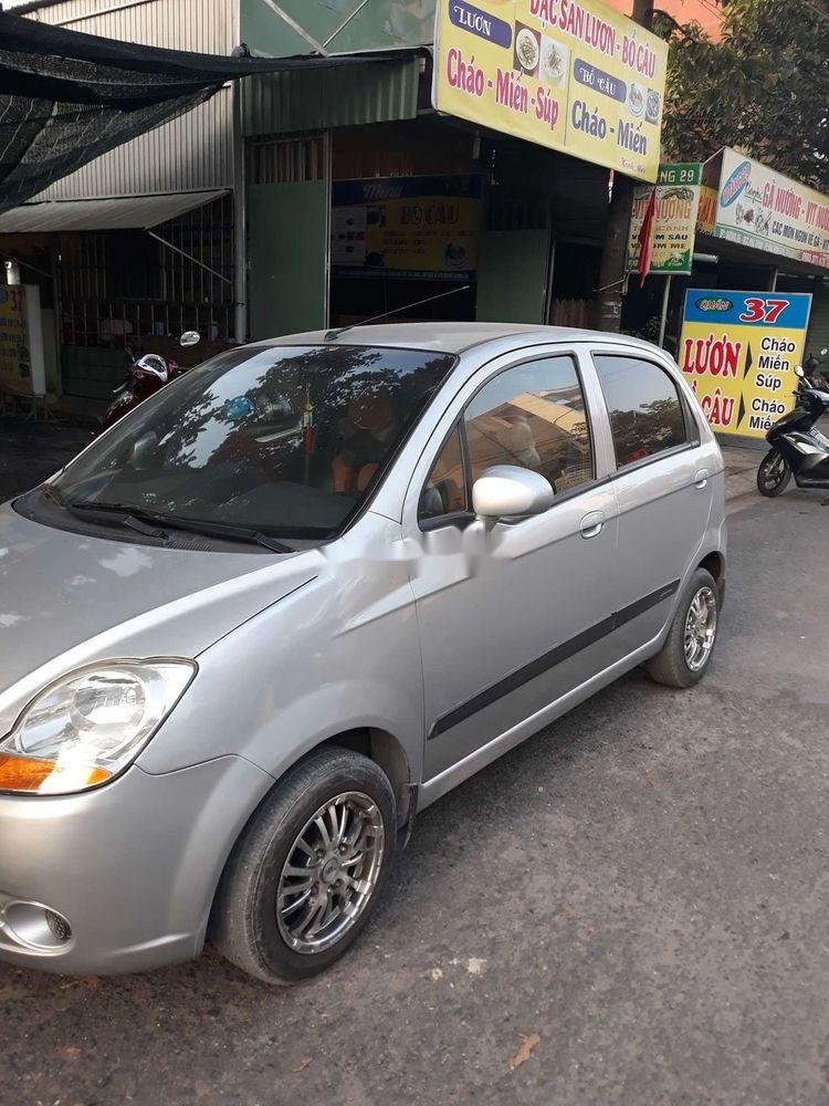 Chevrolet Spark MT 2011 - Bán xe Chevrolet Spark MT sản xuất năm 2011, màu bạc