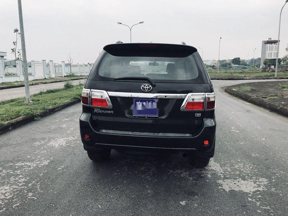 Toyota Fortuner 2011 - Bán ô tô Toyota Fortuner 2011, màu đen xe nguyên bản