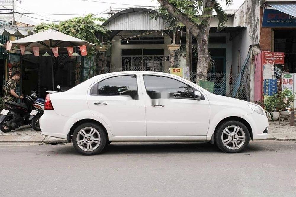 Chevrolet Aveo   AT 2016 - Cần bán Chevrolet Aveo AT sản xuất năm 2016, màu trắng