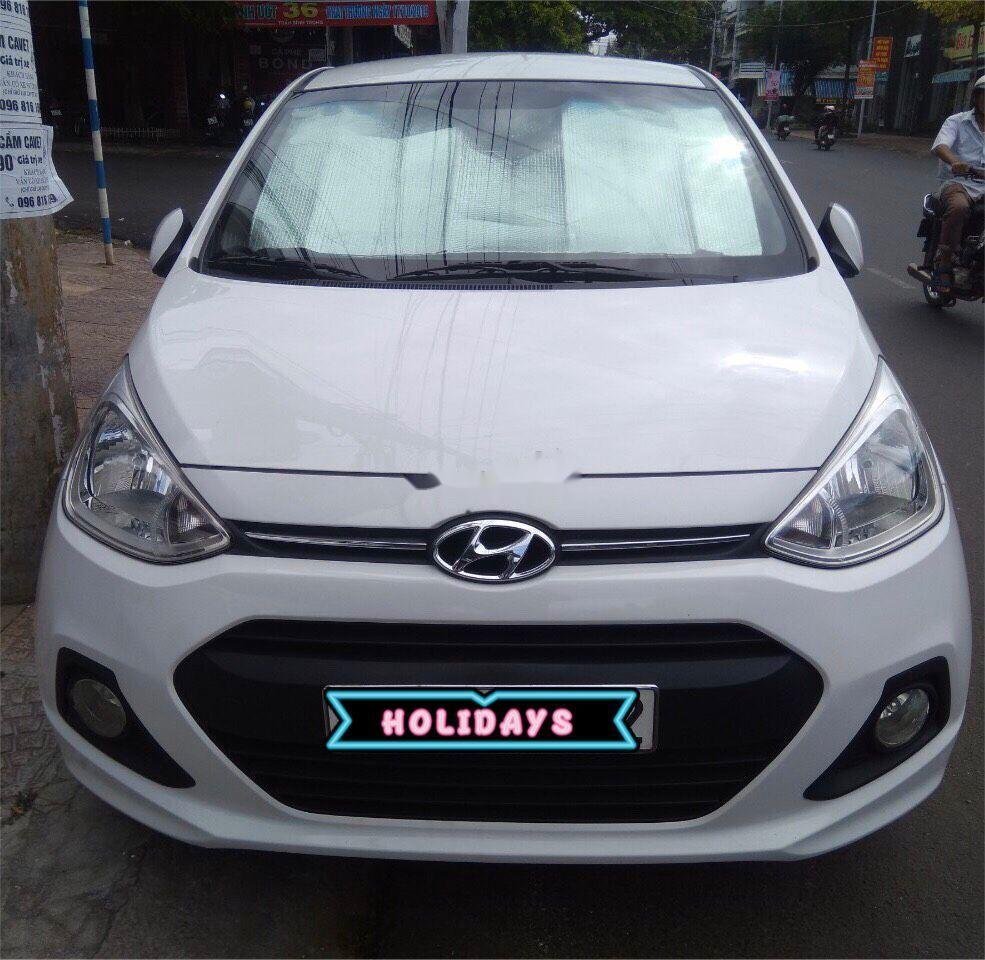 Hyundai Grand i10    AT 2016 - Cần bán gấp Hyundai Grand i10 AT sản xuất 2016, màu trắng, giá tốt